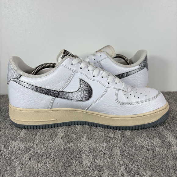 Nike Men’s Air Force 1 Low 50 Years of Hip-Hop Size 10.5 White/Grey |DV7183-100| - Picture 5 of 8